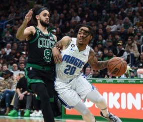 开云体育下载-【现场】绿军再度呈现打铁上演 主场连续两负魔术