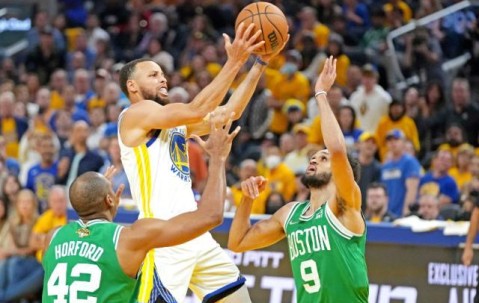 华体会体育-库里总决赛难有出色发挥？萌神用表现回应质疑