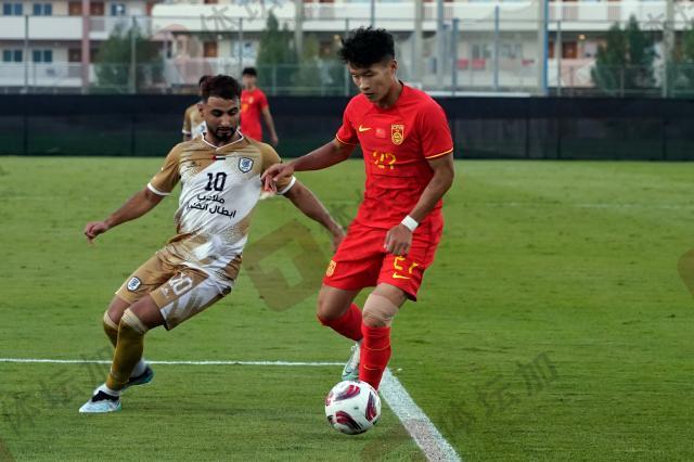 1704505109867054053.jpg 6-林良铭带球突入禁区.jpg